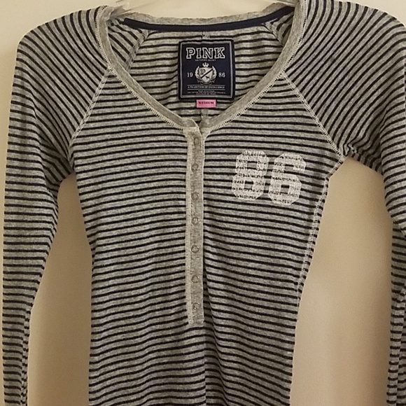 FLASHππPINK ππVictoria's Secret ππM Teeππ - Picture 3 of 8